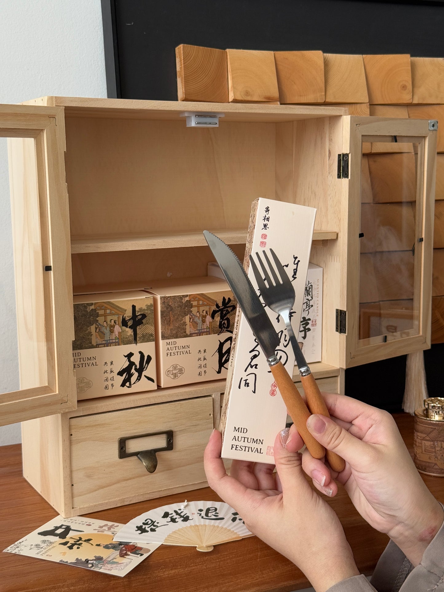Set E - 中秋高档木盒  Mid-Autumn Wooden Gift (限量款 - Limited Edition）